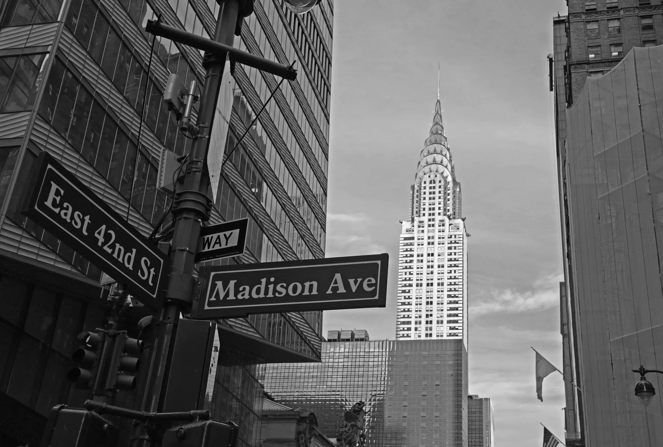 Le panneau Madison Avenue au croisement de la 42e rue, à New York